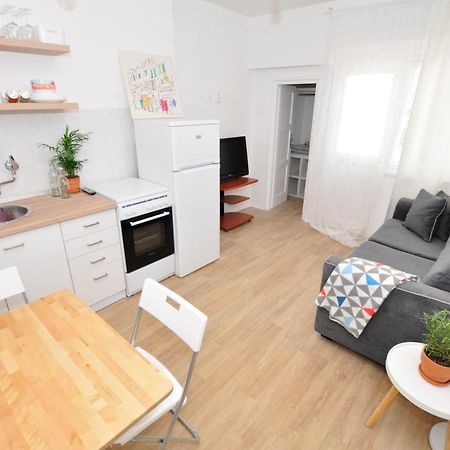 Room & Studio In The Centre Split Exterior foto