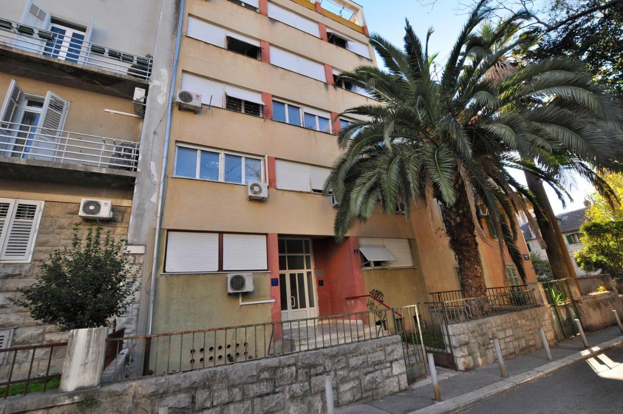 Room & Studio In The Centre Split Exterior foto