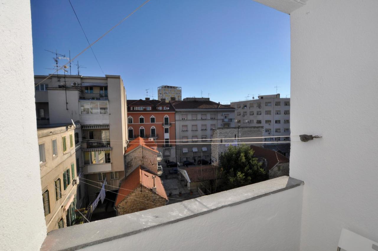 Room & Studio In The Centre Split Exterior foto